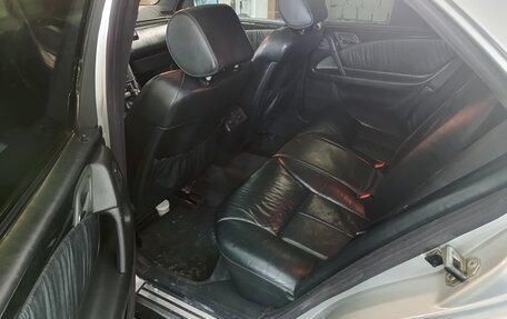 Mercedes-Benz E-Класс, 1997 год, 500 000 рублей, 9 фотография