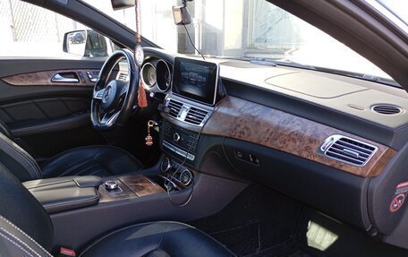 Mercedes-Benz CLS, 2015 год, 3 200 000 рублей, 9 фотография