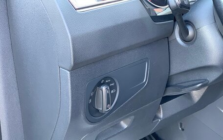 Volkswagen Tiguan II, 2018 год, 2 200 000 рублей, 13 фотография