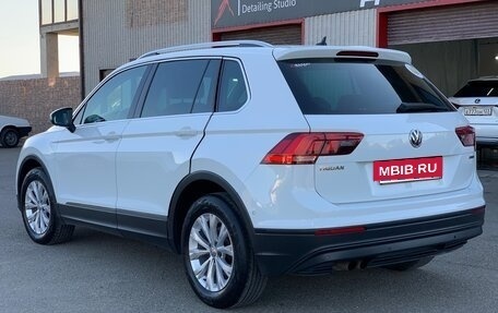 Volkswagen Tiguan II, 2018 год, 2 200 000 рублей, 3 фотография