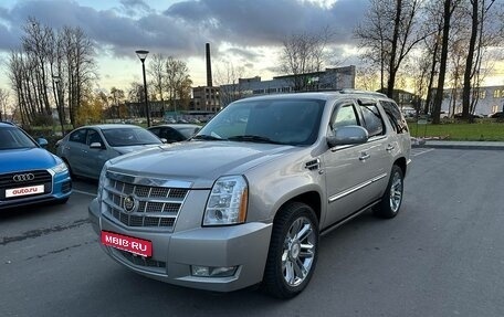 Cadillac Escalade III, 2010 год, 2 500 000 рублей, 2 фотография