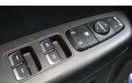 KIA Sportage IV рестайлинг, 2018 год, 2 385 200 рублей, 15 фотография