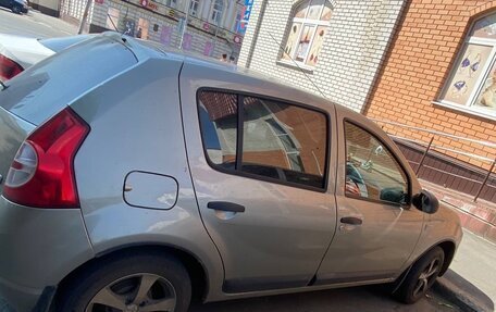 Renault Sandero I, 2013 год, 450 000 рублей, 3 фотография