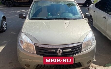 Renault Sandero I, 2013 год, 450 000 рублей, 2 фотография