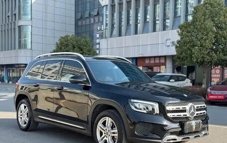 Mercedes-Benz GLB, 2022 год, 2 020 365 рублей, 2 фотография
