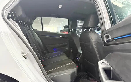 Volkswagen Golf VIII, 2023 год, 1 782 888 рублей, 13 фотография