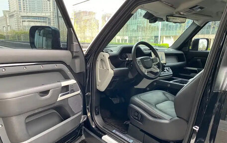 Land Rover Defender II, 2023 год, 11 230 077 рублей, 8 фотография