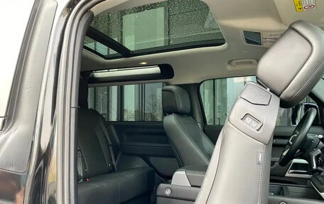 Land Rover Defender II, 2023 год, 11 230 077 рублей, 15 фотография