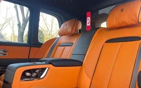 Rolls-Royce Cullinan, 2023 год, 68 000 000 рублей, 7 фотография