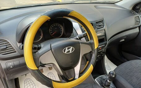 Hyundai Solaris II рестайлинг, 2015 год, 449 000 рублей, 7 фотография