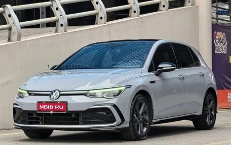 Volkswagen Golf VIII, 2023 год, 1 800 888 рублей, 1 фотография