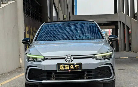 Volkswagen Golf VIII, 2023 год, 1 800 888 рублей, 2 фотография