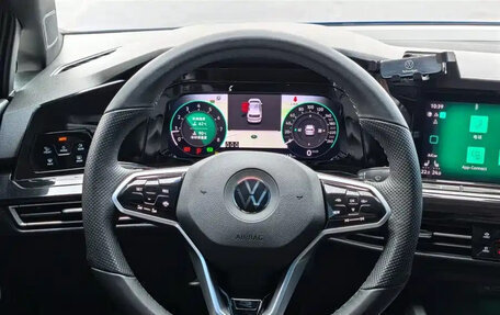 Volkswagen Golf VIII, 2023 год, 1 800 888 рублей, 7 фотография