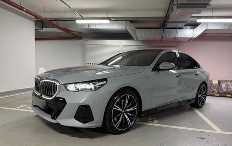 BMW 5 серия, 2024 год, 8 300 000 рублей, 7 фотография