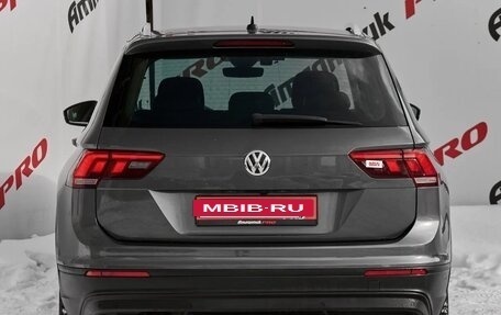 Volkswagen Tiguan II, 2019 год, 2 780 000 рублей, 5 фотография