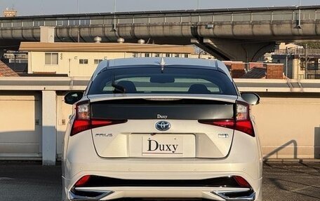 Toyota Prius IV XW50, 2022 год, 1 620 555 рублей, 4 фотография