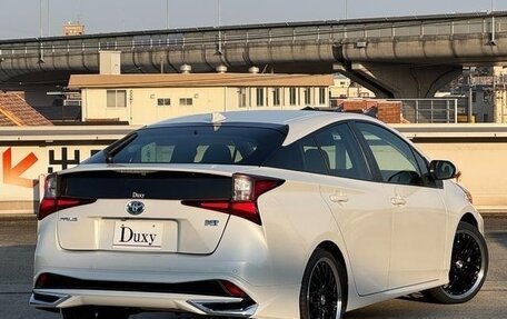 Toyota Prius IV XW50, 2022 год, 1 620 555 рублей, 3 фотография