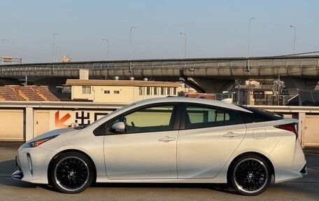 Toyota Prius IV XW50, 2022 год, 1 620 555 рублей, 6 фотография