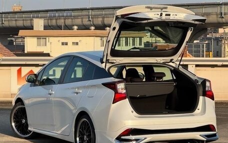 Toyota Prius IV XW50, 2022 год, 1 620 555 рублей, 9 фотография