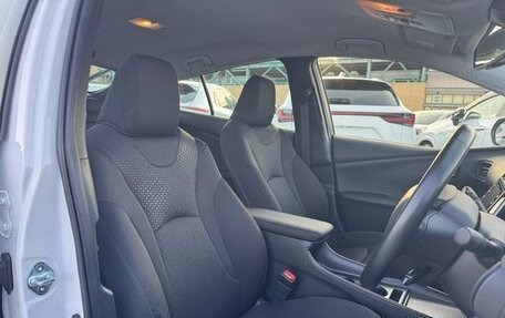 Toyota Prius IV XW50, 2022 год, 1 620 555 рублей, 10 фотография