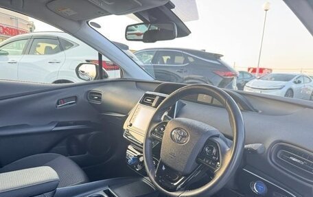 Toyota Prius IV XW50, 2022 год, 1 620 555 рублей, 11 фотография