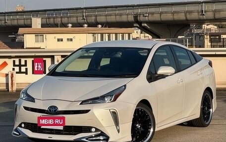 Toyota Prius IV XW50, 2022 год, 1 620 555 рублей, 7 фотография