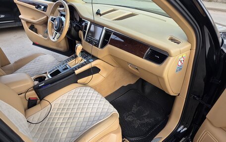 Porsche Macan I рестайлинг, 2014 год, 2 350 000 рублей, 15 фотография