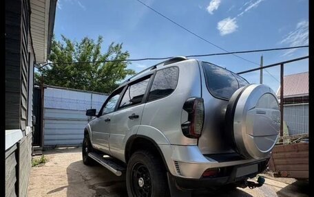 Chevrolet Niva I рестайлинг, 2007 год, 380 000 рублей, 2 фотография