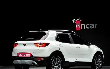 KIA Stonic, 2020 год, 1 200 000 рублей, 3 фотография