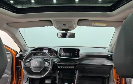 Peugeot 2008 II, 2023 год, 1 400 000 рублей, 7 фотография