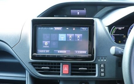 Toyota Noah III, 2016 год, 1 832 007 рублей, 20 фотография