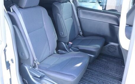 Toyota Noah III, 2016 год, 1 832 007 рублей, 12 фотография