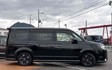 Honda Stepwgn, 2022 год, 1 893 030 рублей, 3 фотография