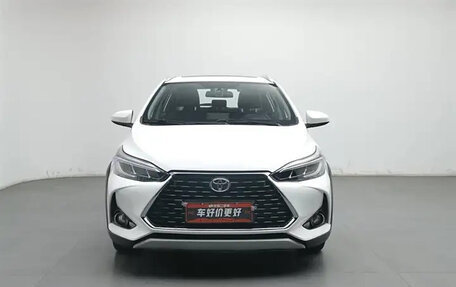 Toyota Yaris XP150 рестайлинг, 2022 год, 973 030 рублей, 2 фотография