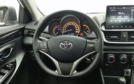 Toyota Yaris XP150 рестайлинг, 2022 год, 973 030 рублей, 6 фотография