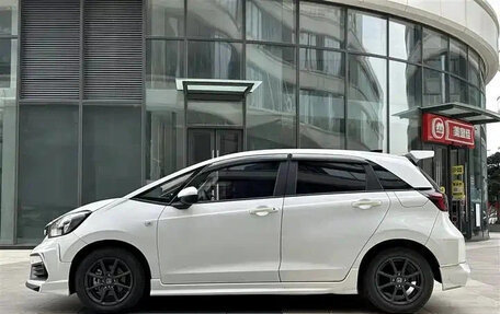 Honda Fit, 2023 год, 1 020 666 рублей, 5 фотография