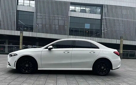 Mercedes-Benz A-Класс, 2022 год, 1 789 030 рублей, 5 фотография