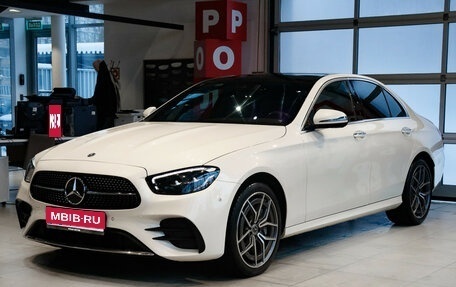 Mercedes-Benz E-Класс, 2021 год, 5 738 000 рублей, 1 фотография