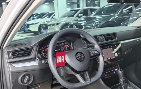 Skoda Superb III рестайлинг, 2022 год, 1 843 000 рублей, 10 фотография