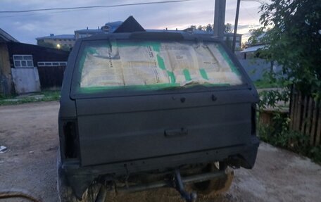 Nissan Terrano II рестайлинг, 1992 год, 400 000 рублей, 10 фотография