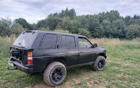 Nissan Terrano II рестайлинг, 1992 год, 400 000 рублей, 7 фотография