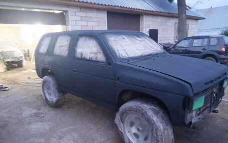 Nissan Terrano II рестайлинг, 1992 год, 400 000 рублей, 13 фотография