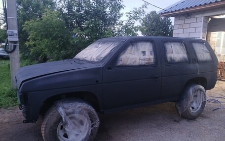Nissan Terrano II рестайлинг, 1992 год, 400 000 рублей, 9 фотография
