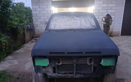 Nissan Terrano II рестайлинг, 1992 год, 400 000 рублей, 12 фотография