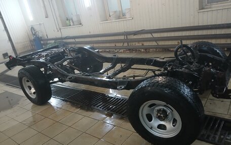 Nissan Terrano II рестайлинг, 1992 год, 400 000 рублей, 19 фотография