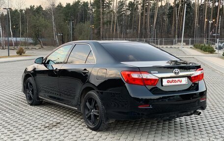 Toyota Camry, 2014 год, 1 350 000 рублей, 4 фотография