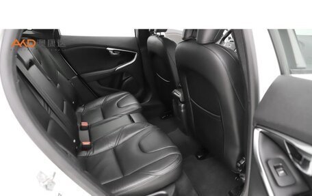 Volvo V40 II рестайлинг, 2018 год, 1 250 000 рублей, 9 фотография