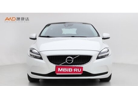 Volvo V40 II рестайлинг, 2018 год, 1 250 000 рублей, 2 фотография