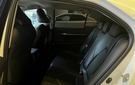 Toyota Camry, 2021 год, 2 990 000 рублей, 14 фотография