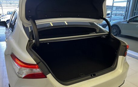 Toyota Camry, 2021 год, 2 990 000 рублей, 15 фотография